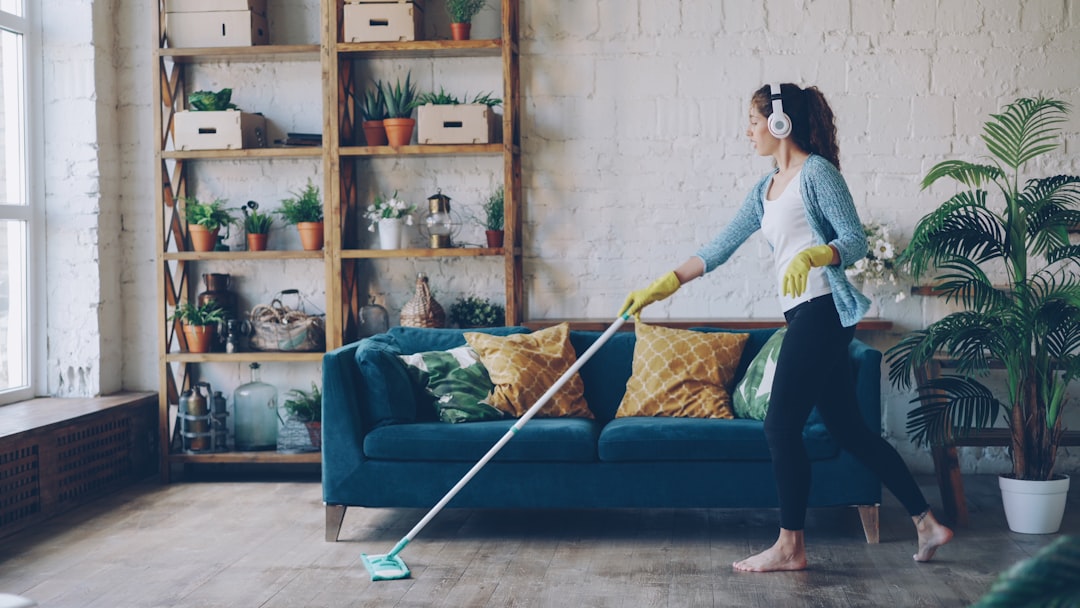 floor cleaning services cost